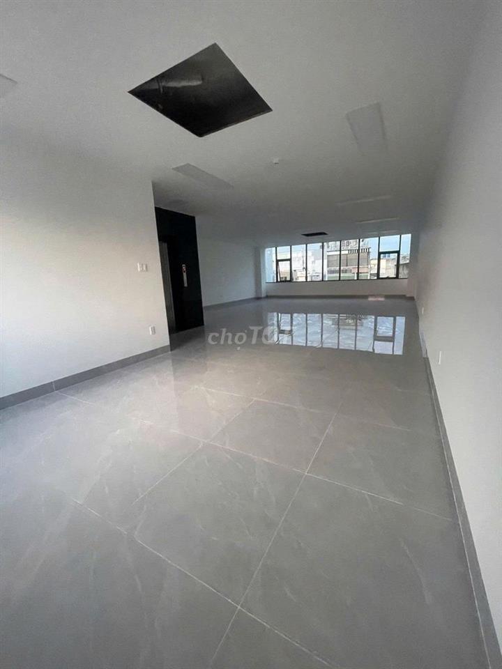 TÒA NHÀ MỚI XÂY 39A Cửu Long.P2.TB - THANG MÁY - HẦM XE - PCCC Chuẩn