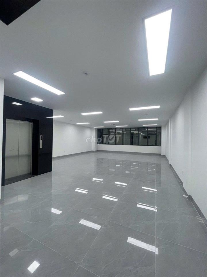 TÒA NHÀ MỚI XÂY 39A Cửu Long.P2.TB - THANG MÁY - HẦM XE - PCCC Chuẩn