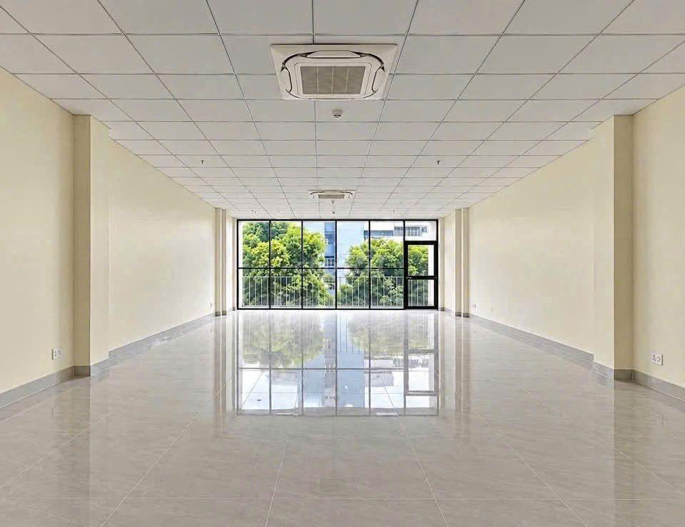 🏢 CHO THUÊ TÒA NHÀ MẶT TIỀN 39 HỒNG HÀ – TÂN BÌNH - PCCC - THANG MÁY
