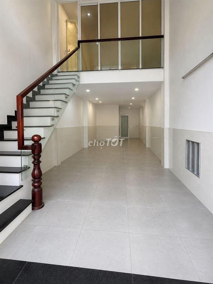 350M2 SỬ DỤNG, 8PN, GẦN HÙNG VƯƠNG PLAZA - 231 NGUYỄN CHÍ THANH, Q10