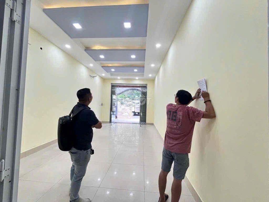 300M2 SỬ DỤNG - GẦN SÂN VẬN ĐỘNG PHÚ THỌ - SỐ 354 LÝ THƯỜNG KIỆT, Q10