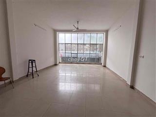 MẶT TIỀN NGANG 5M - GẦN VÒNG XOAY LÝ THÁI TỔ - SỐ 45 NGÔ GIA TỰ, Q10