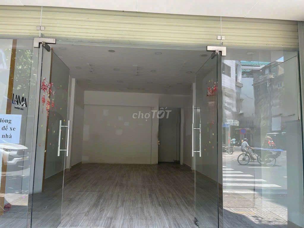 TRỐNG SUỐT NGANG 5M - TUYẾN THỜI TRANG – 346 NGUYỄN ĐÌNH CHIỂU, QUẬN 3