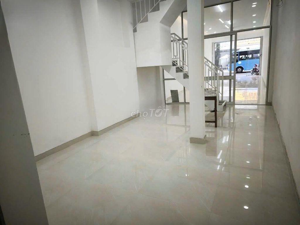 NGANG 4,8M - SỬ DỤNG HƠN 200M2 - MẶT TIỀN 140 ĐINH TIÊN HOÀNG, QUẬN 1