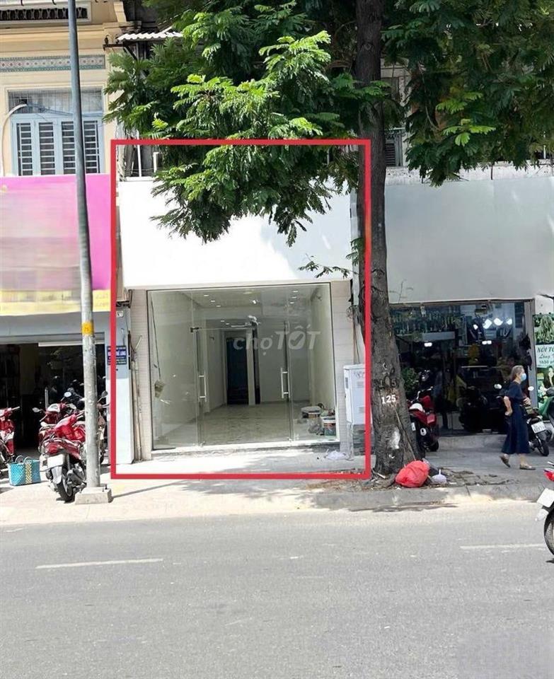 NGANG 4,8M - SỬ DỤNG HƠN 200M2 - MẶT TIỀN 140 ĐINH TIÊN HOÀNG, QUẬN 1