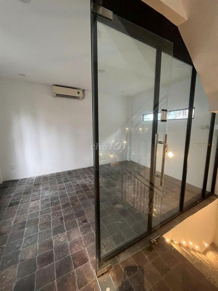 NGANG 7M, 4 TẦNG - GẦN CHỢ THÁI BÌNH - SỐ 79 BÙI THỊ XUÂN, QUẬN 1..!!