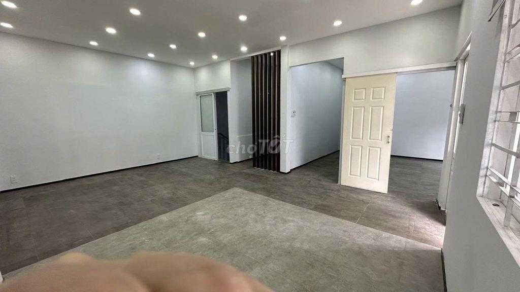 SANG NHƯỢNG VP TRƯƠNG QUỐC DUNG - PHÚ NHUẬN
