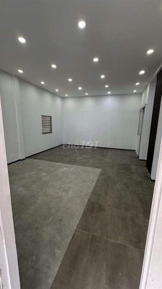 SANG NHƯỢNG VP TRƯƠNG QUỐC DUNG - PHÚ NHUẬN