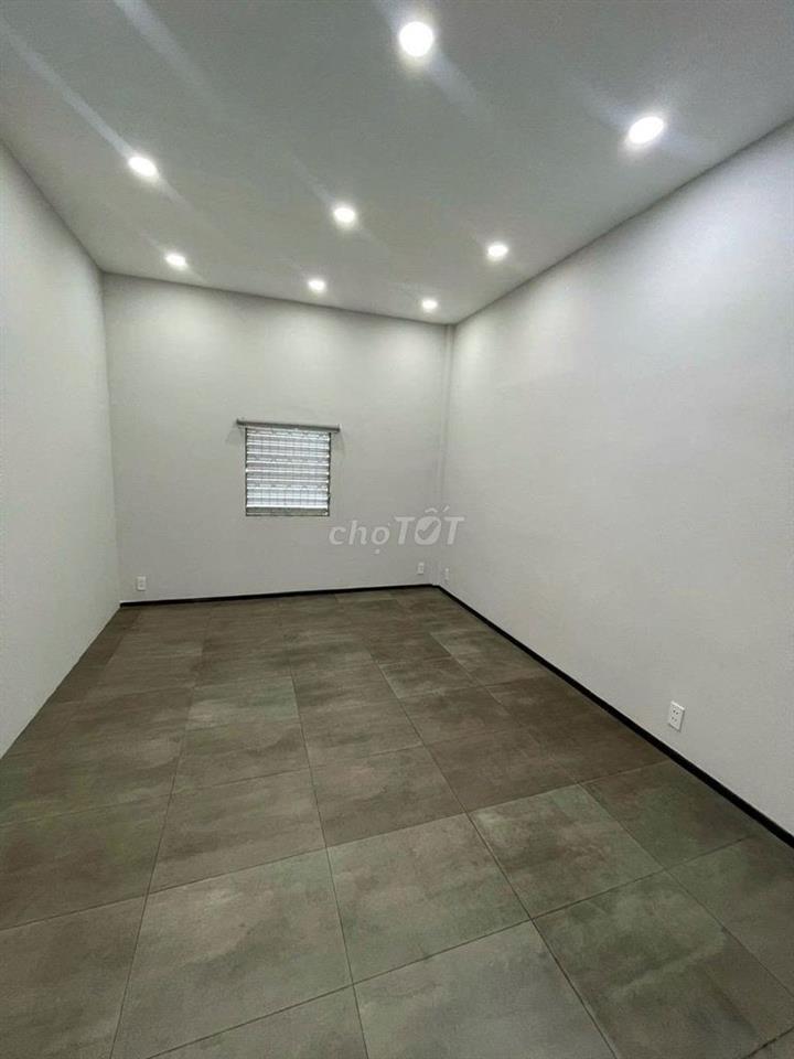 SANG NHƯỢNG VP TRƯƠNG QUỐC DUNG - PHÚ NHUẬN