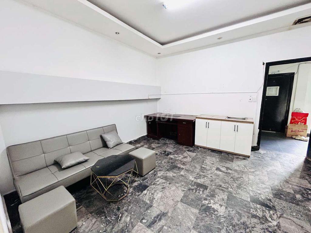 Cho thuê phòng 40m2 có phòng khách phòng ngủ riêng