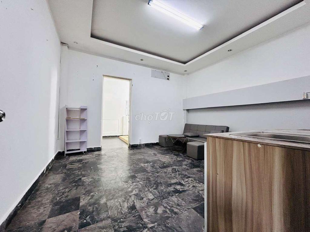 Cho thuê phòng 40m2 có phòng khách phòng ngủ riêng