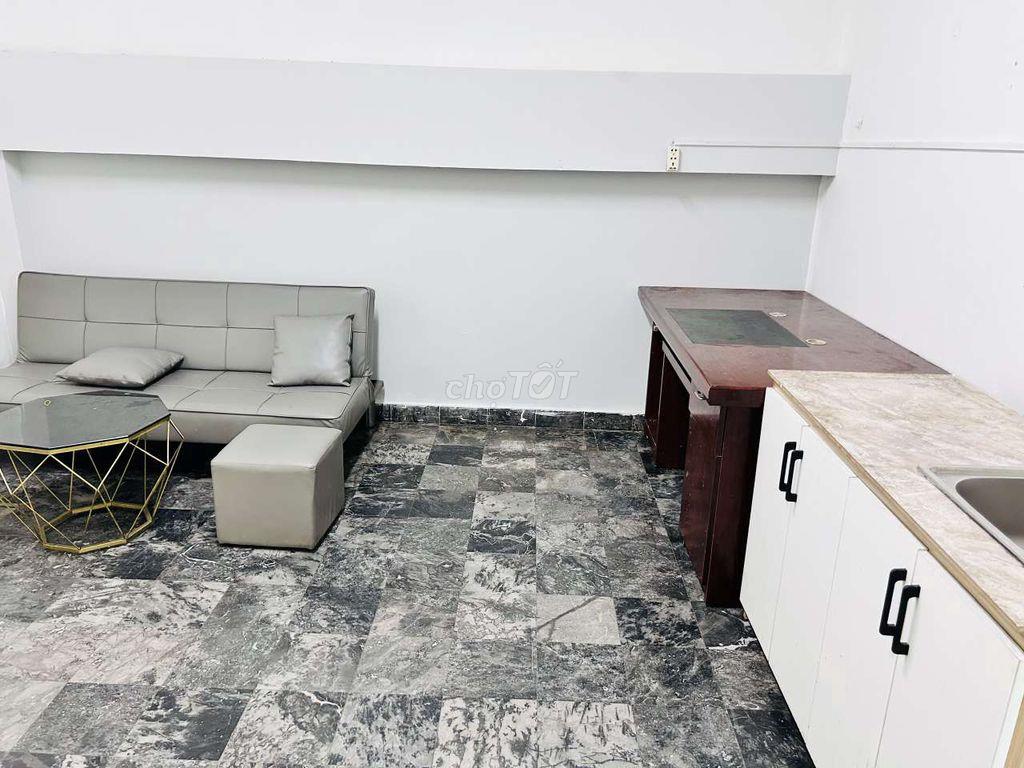 Cho thuê phòng 40m2 có phòng khách phòng ngủ riêng
