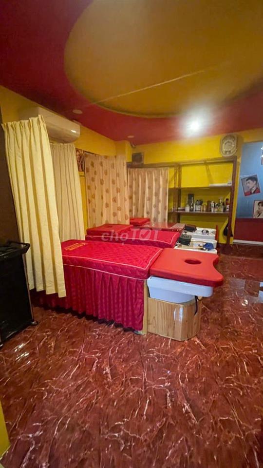 Cho thuê MB Lê Văn Sỹ làm tiệm tóc, massage, có sẵn ghế giường mới.