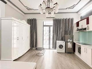 Phòng bancon 35m2 Full NT ngay Lê Văn Sỹ Q3
