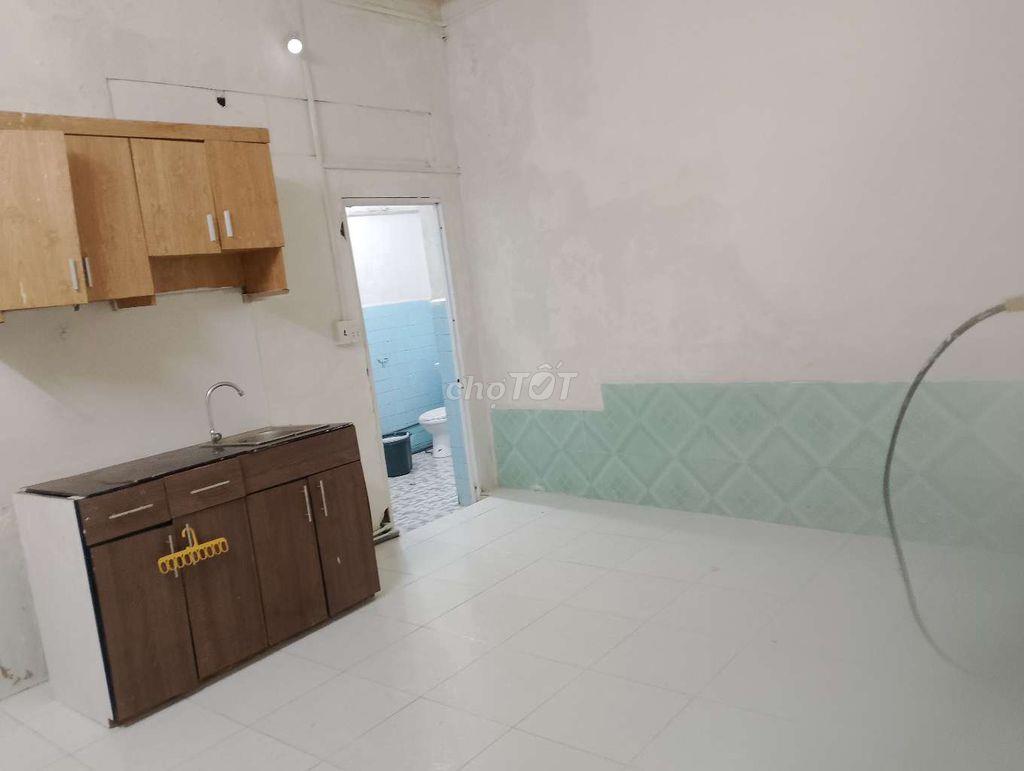 Cho Thuê Phòng 20 M2 Ngã Tư Phú Nhuận Giờ Tự Do 2-3 Người Ở