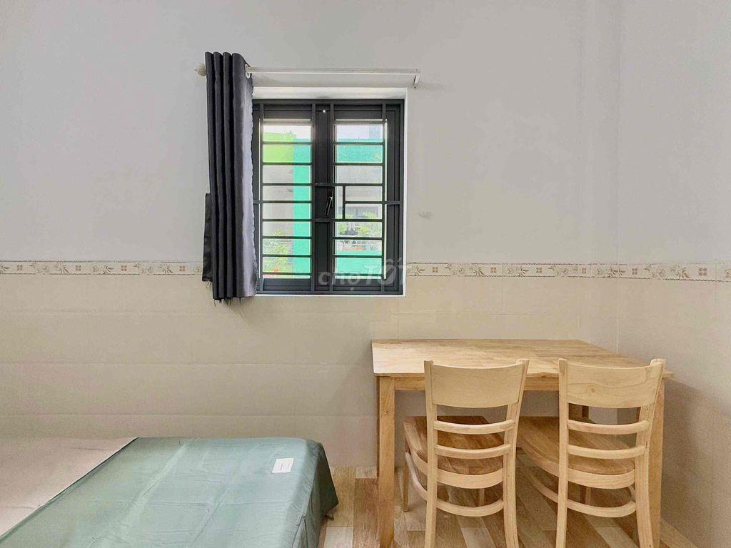 PHÒNG TRỌ STUDIO CỬA SỔ AN NINH THANG MÁY NGAY CÔNG VIÊN GIA ĐỊNH
