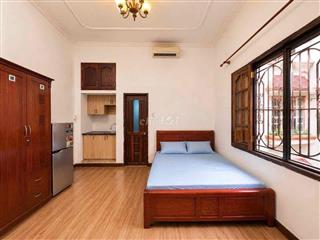 STUDIO RỘNG 30M2 NGAY SÂN BAY - FULL NỘI THẤT CỬA SỔ TRỜI