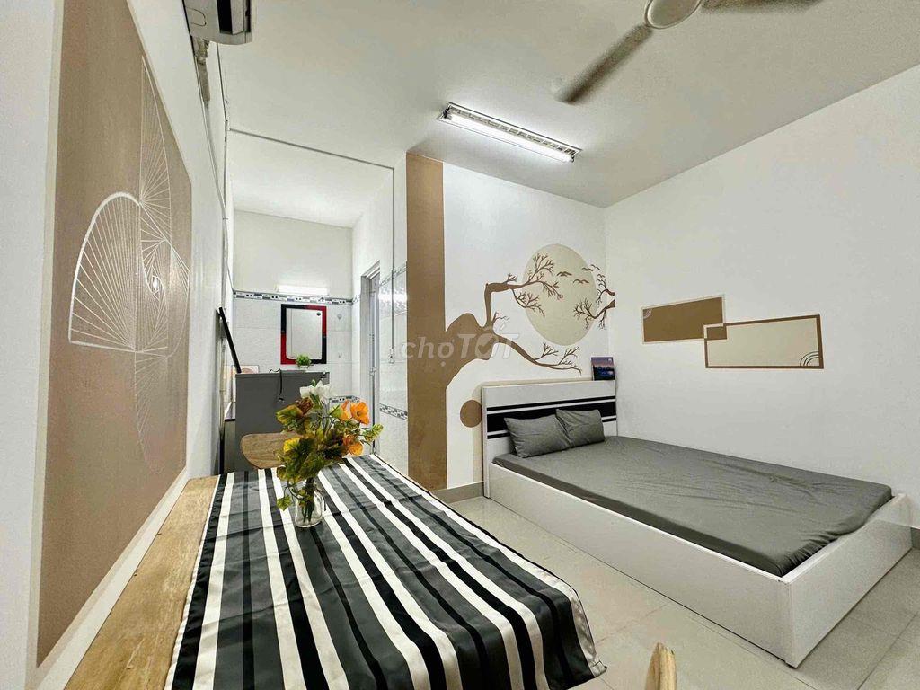 CHO THUÊ STUDIO BAN CÔNG FULL NỘI THẤT RỘNG GIÁ RẺ GẦN NGÃ TƯ 7 HIỀN
