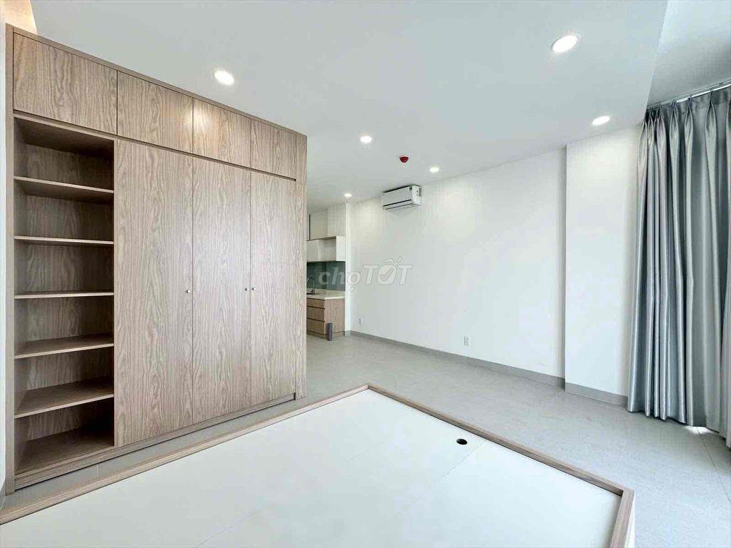 CHO THUÊ CĂN HỘ STUDIO BAN CÔNG NHÀ MỚI NGAY HOÀNG HOA THÁM