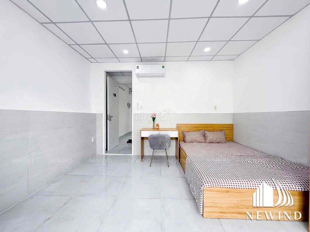 THUÊ PHÒNG STUDIO CÓ BAN CÔNG FULL NỘI THẤT TẠI KHU VỰC ÂU CƠ,BẢY HIÊN
