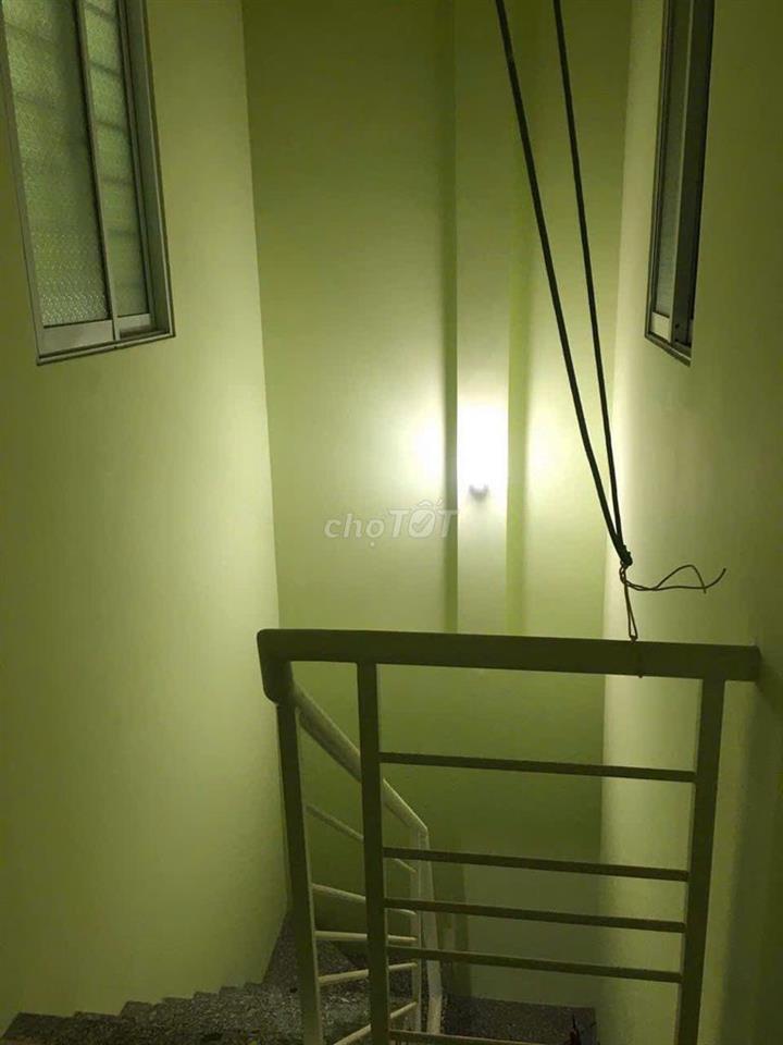 Phòng trọ 20m2 mặt tiền đường Phan Tây Hồ Phú Nhuận
