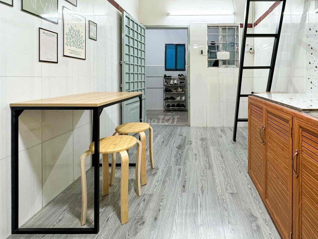 trường phi công việt, đh gia định, hvhk - gác cao 3-4 ng