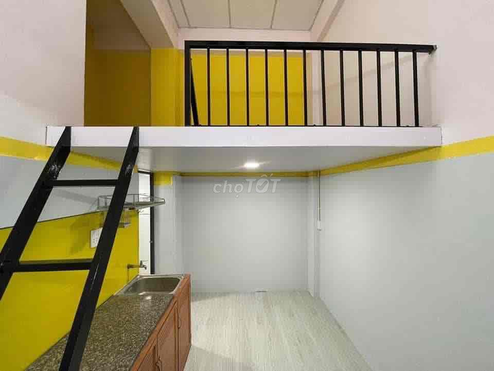 trường phi công việt, đh gia định, hvhk - gác cao 3-4 ng