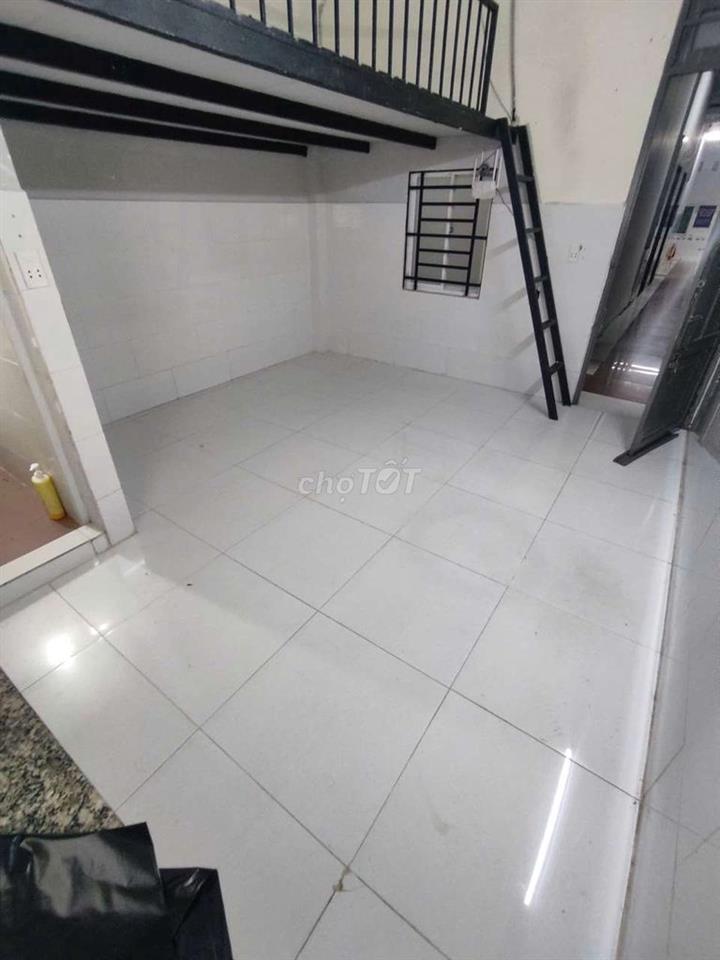 Đuplex 30m2 gác cao đến 2M giá sinh Viên