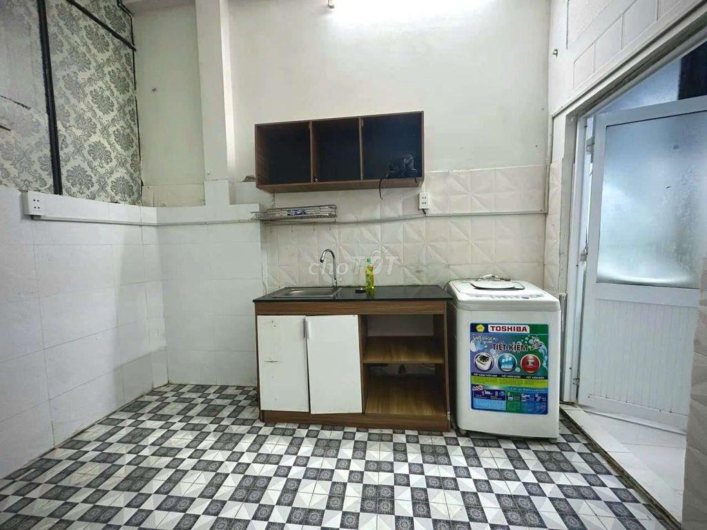 Đuplex 30M2 Đầy đủ nội thất ngay chợ Phạm Văn Hai