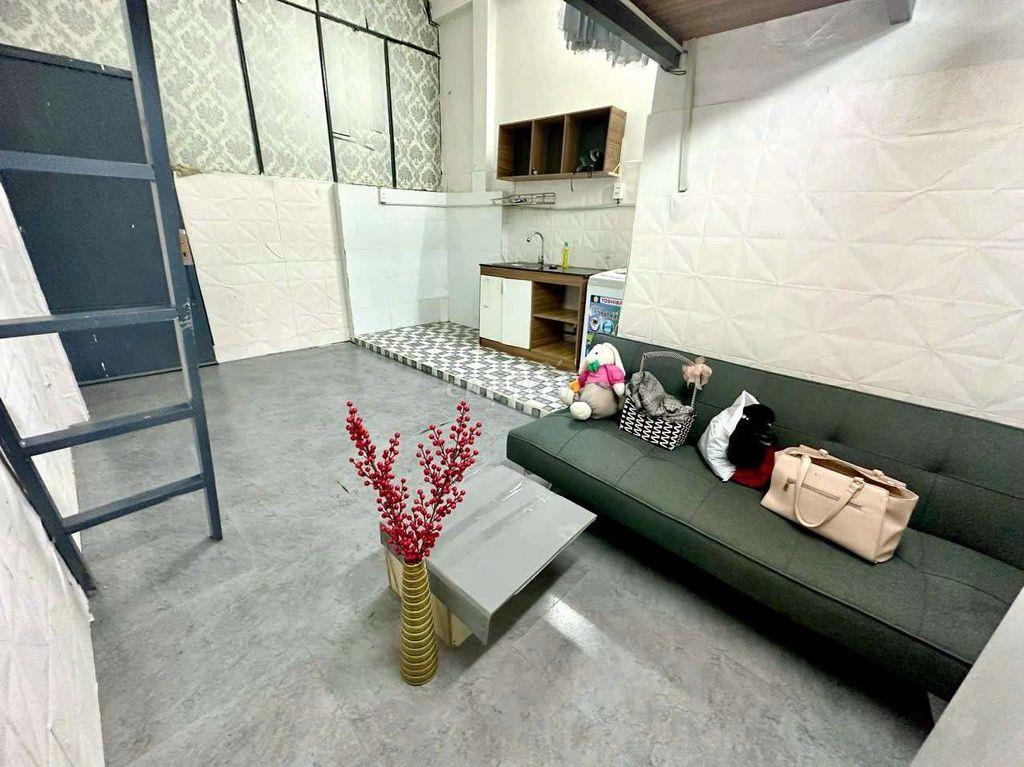 Đuplex 30M2 Đầy đủ nội thất ngay chợ Phạm Văn Hai