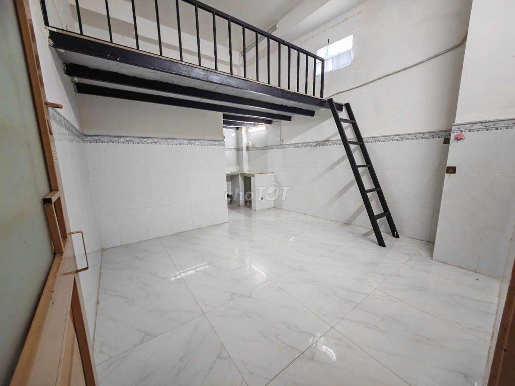 Đuplex 30M2 - Gác cao 1M8 - Giá Sinh Viên