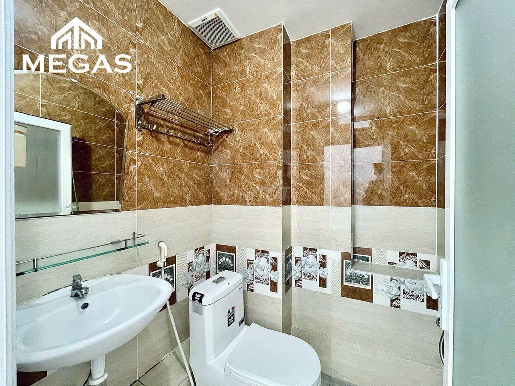 Phòng trọ siêu đẹp cửa sổ mát giá tốt ngay Sân Bay TSN Đường Bạch Đằng