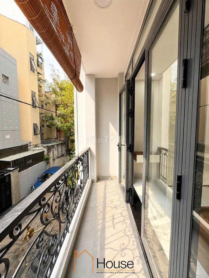 🔥Studio ban công FULL nội thất ngay đường Âu Cơ, Ngã tư Lạc Long Quân