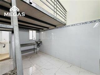 Phòng trọ sinh viên gác cao Gần Học Viện Hàng Không Chợ Hoàng Hoa thám