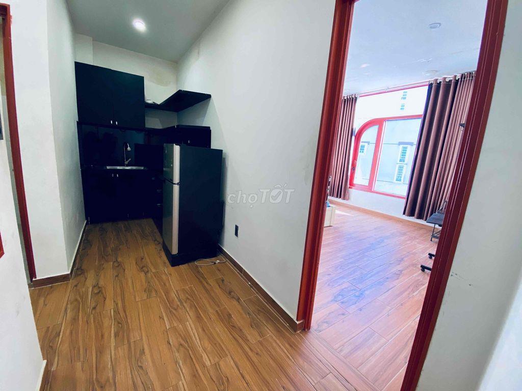 CHDV ( Phú Nhuận ) 1 Phòng ngủ lớn, 1p bếp, bancong giả 35m2