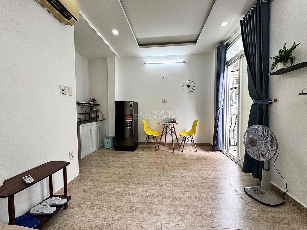 🏠 Căn Hộ 2 Ban Công - Ngay Trung Tâm Quận 1 - Full Nội Thất - An ninh