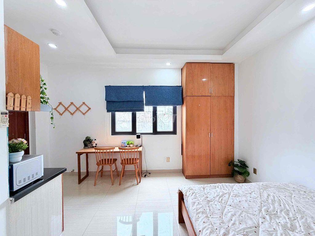 🏠 Cửa Sổ Lớn - Full Nội Thất - Ngay Bờ Kè Hoàng Sa - Mới 100%