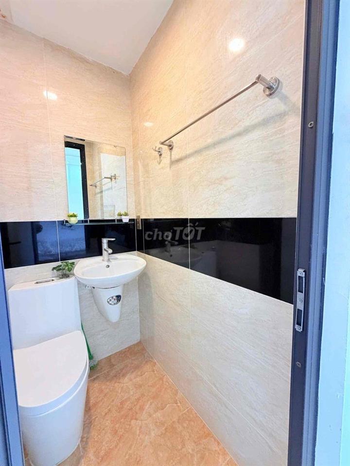 🏠 Cửa Sổ Lớn - Full Nội Thất - Ngay Bờ Kè Hoàng Sa - Mới 100%