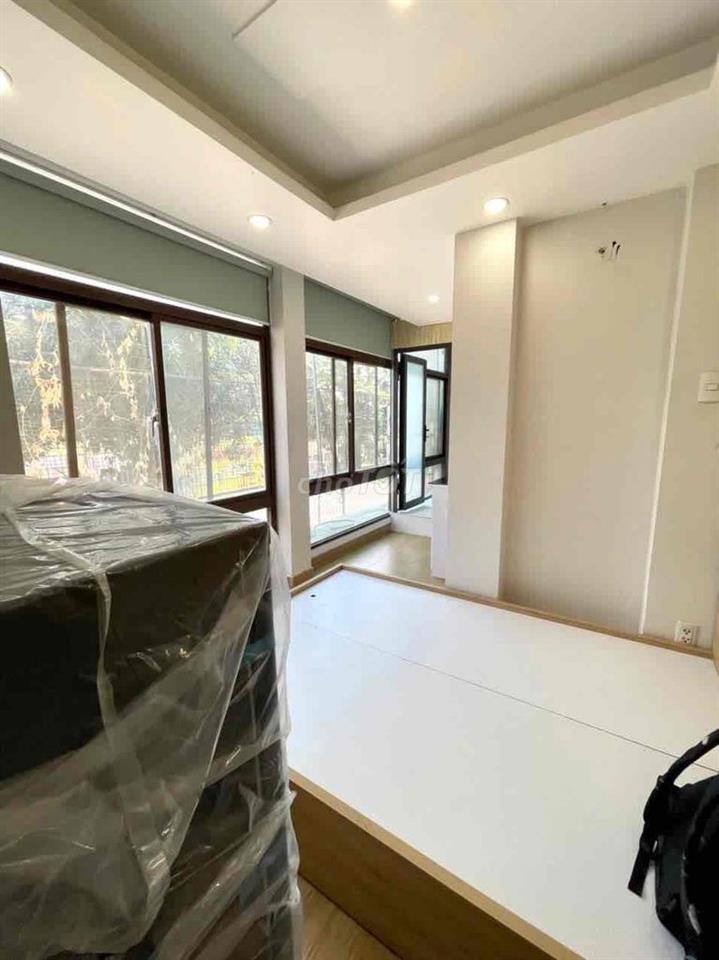 🏠Thang Máy - Cửa Sổ Lớn - Ngay ĐH Nhân Văn - Đh Hoa Lư - ĐH Mở