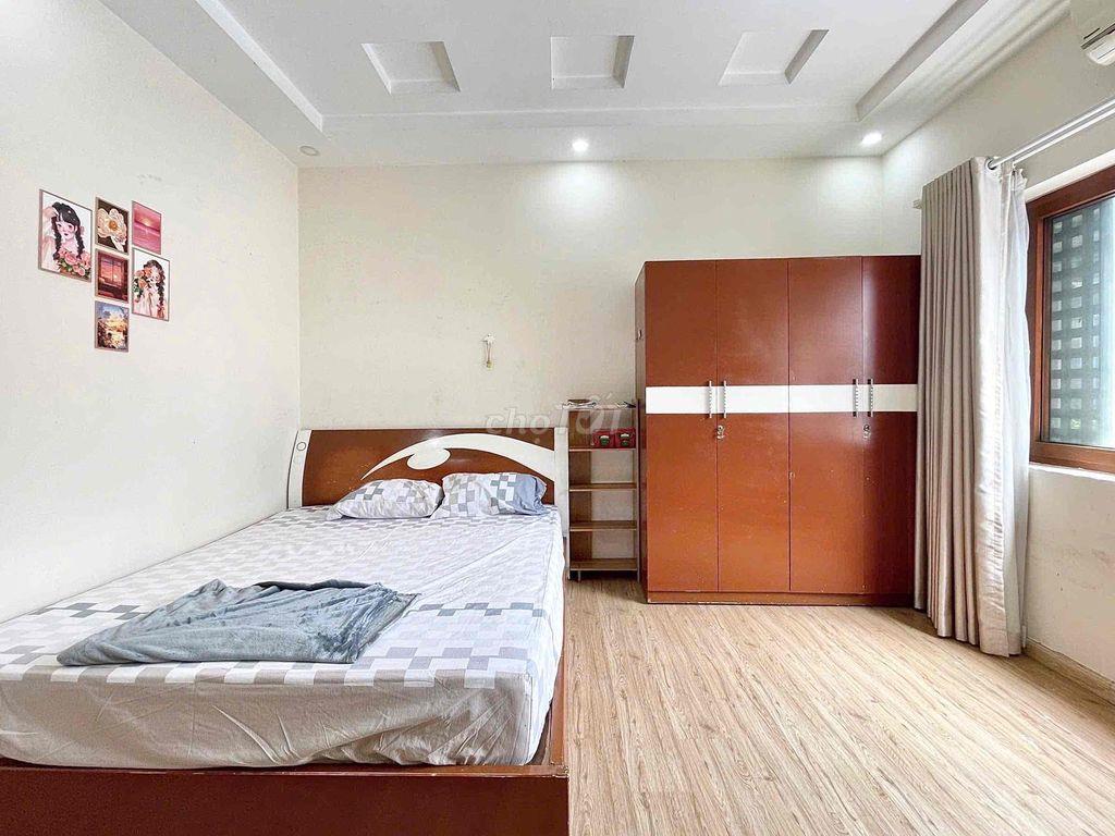 ✨Căn Ngay Cầu Bông Cửa Sổ Lớn - Full Nội Thất - Bếp Chung - Mới 100%