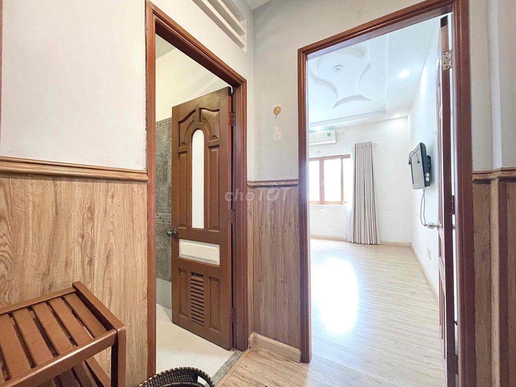 ✨Căn Ngay Cầu Bông Cửa Sổ Lớn - Full Nội Thất - Bếp Chung - Mới 100%