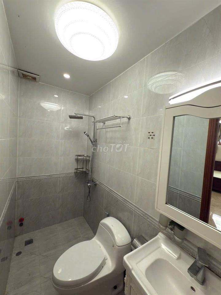Mình cần nhượng lại phòng như hình giá 4tr, cọc 4tr.