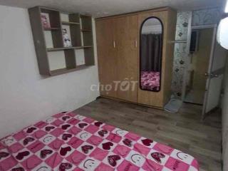 Phan Xích Long giá rẻ 2tr5 full nội thất tolet riêng an ninh tốt
