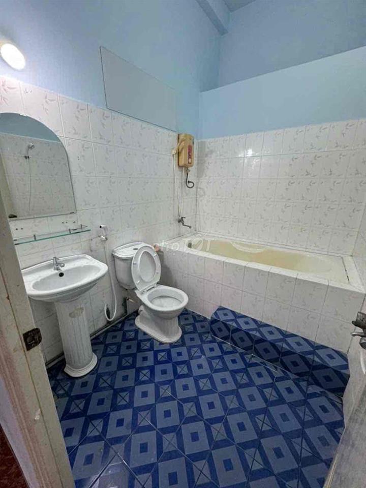 BAN CÔNG NGUYỄN VĂN ĐẬU SIÊU RỘNG THOÁNG MÁT Ở ĐC 3-4 NGƯỜI THỎA MÁI