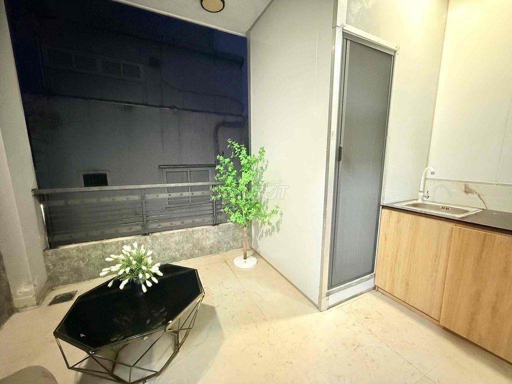 CĂN HỘ VUÝP 2PN TRẦN HƯNG ĐẠO Q5, BAN CÔNG TÁCH BẾP, CUỐI THÁNG 9TRỐNG