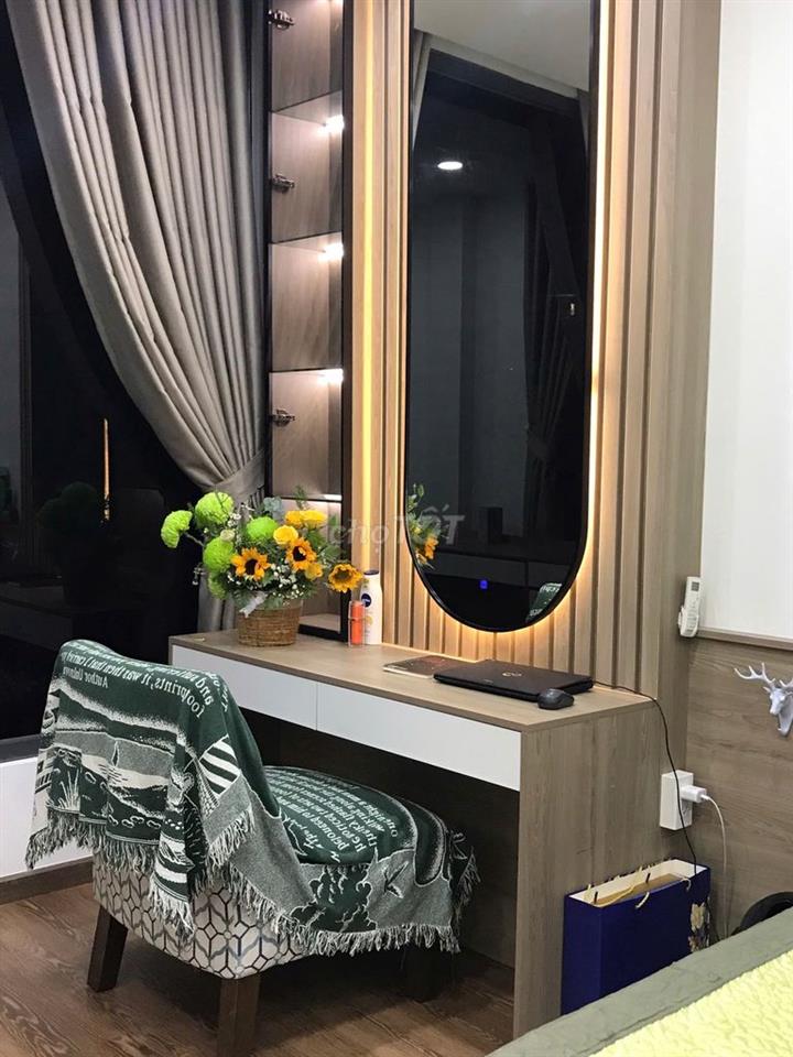 Chính chủ cho thuê lầu 2 full nội thất, MT đường Trường Sa