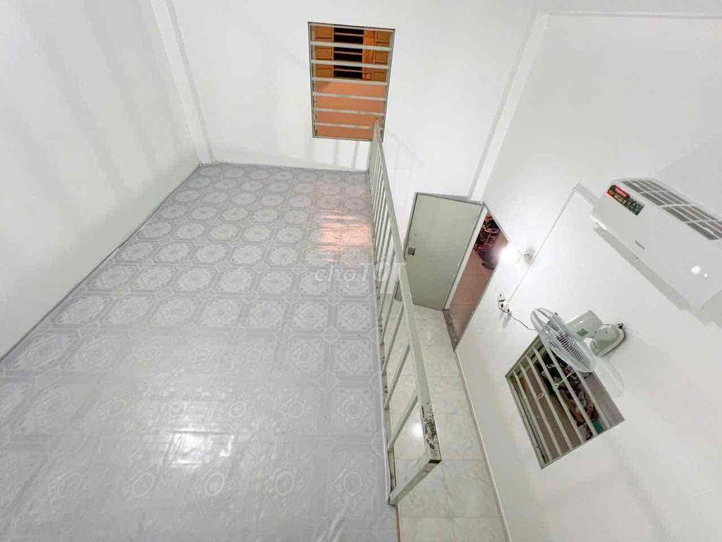 🏡 PHÒNG GÁC GIÁ RẼ - ĐƯỢC NUÔI PET – GẦN ETOWN & SÂN BAY