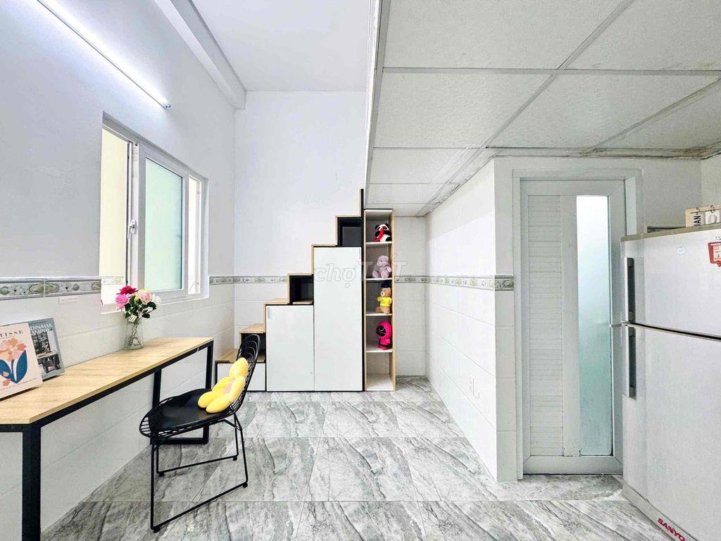 CHỈ 4TR – STUDIO FULL NỘI THẤT CÓ BAN CÔNG | GẦN ETOWN – SÂN BAY T3