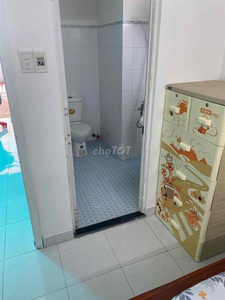 Cho thuê phòng trọ 1 người đầy đủ tiện nghi, yên tĩnh -