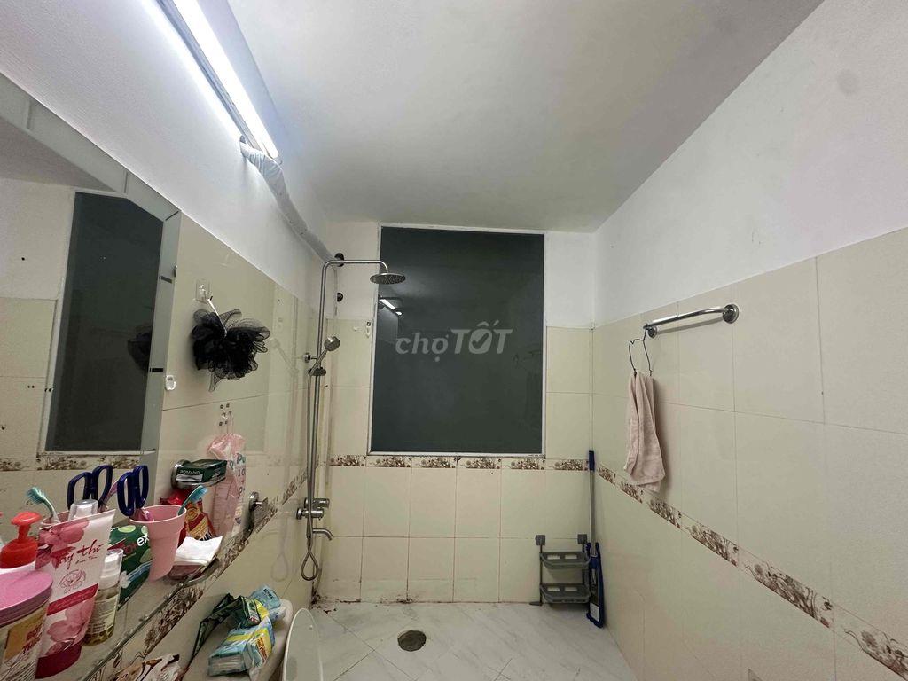 Tìm bạn nữ ở ghép chung ạ phòng ở Lầu 1 căn hộ